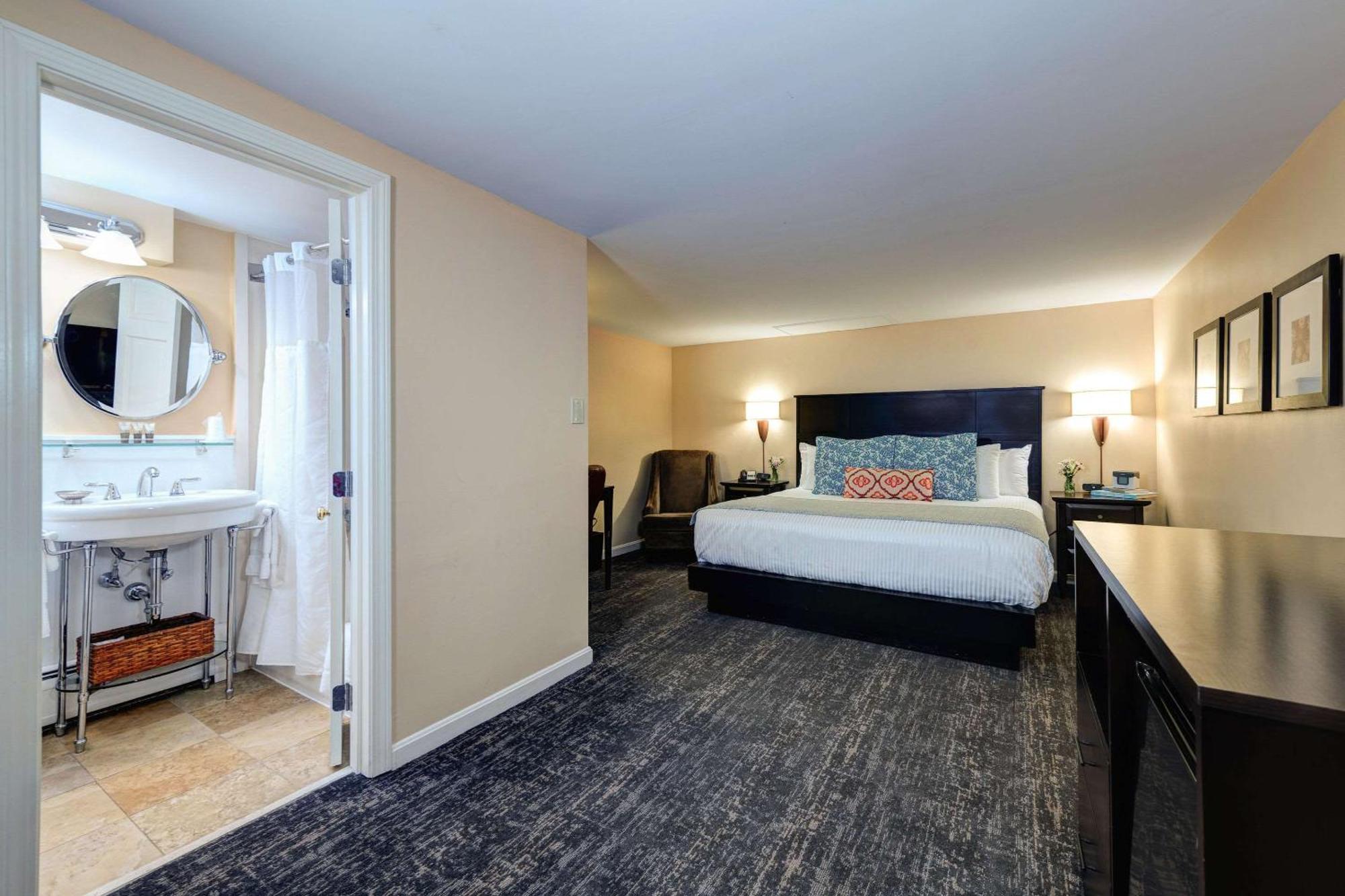 Port Inn And Suites Portsmouth, Ascend Hotel Collection Экстерьер фото
