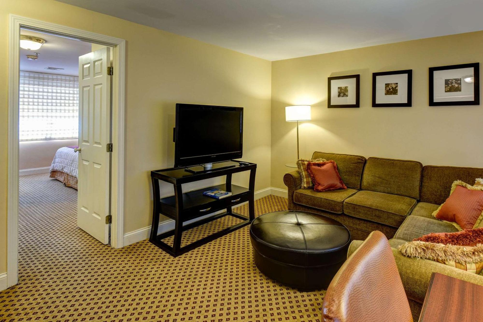 Port Inn And Suites Portsmouth, Ascend Hotel Collection Экстерьер фото